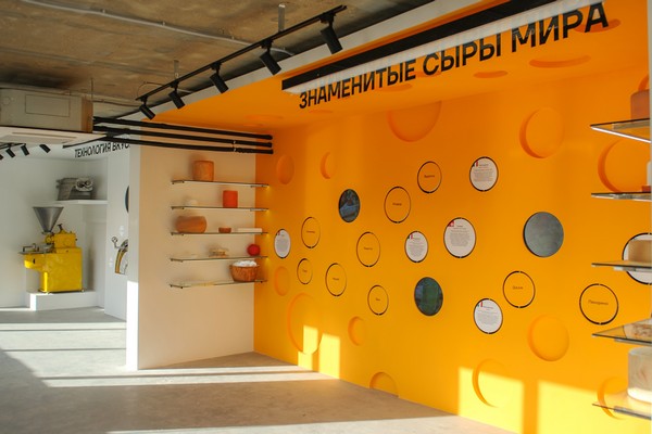 На территории Угличского сыродельно-молочного завода (УСМЗ) открылся музей-завод «СырКультПросвет». Этот музей находится в Угличе