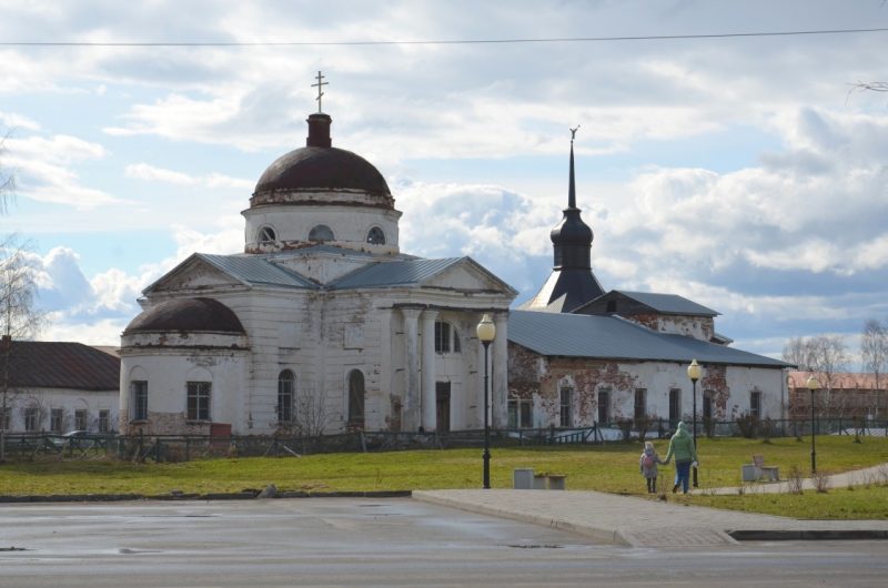 Казанский собор в Кириллове отмечает 10-летний юбилей возрождения духовной жизни. В  Православные отмечают значимое событие в престольный праздник иконы Казанской Божией Матери.